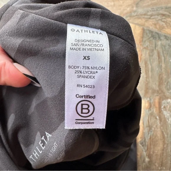 Athleta Elation Camo 7/8 Tight Women's Size XS Black and Gray - Picture 8 of 10